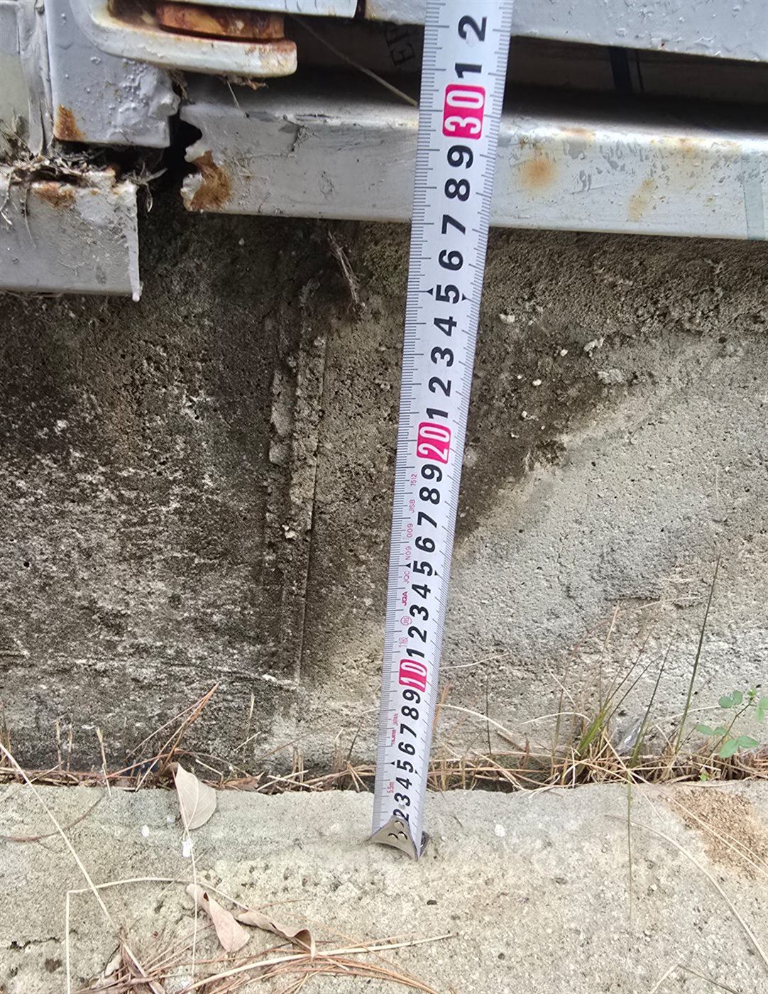 회사 현장 발판 제작·설치 시공 전 - 경기 용인 장애인 경사로